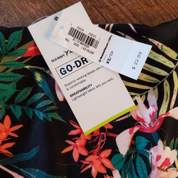 Old Navy Active Racerback Tank Tropical - Picture 4 of 5